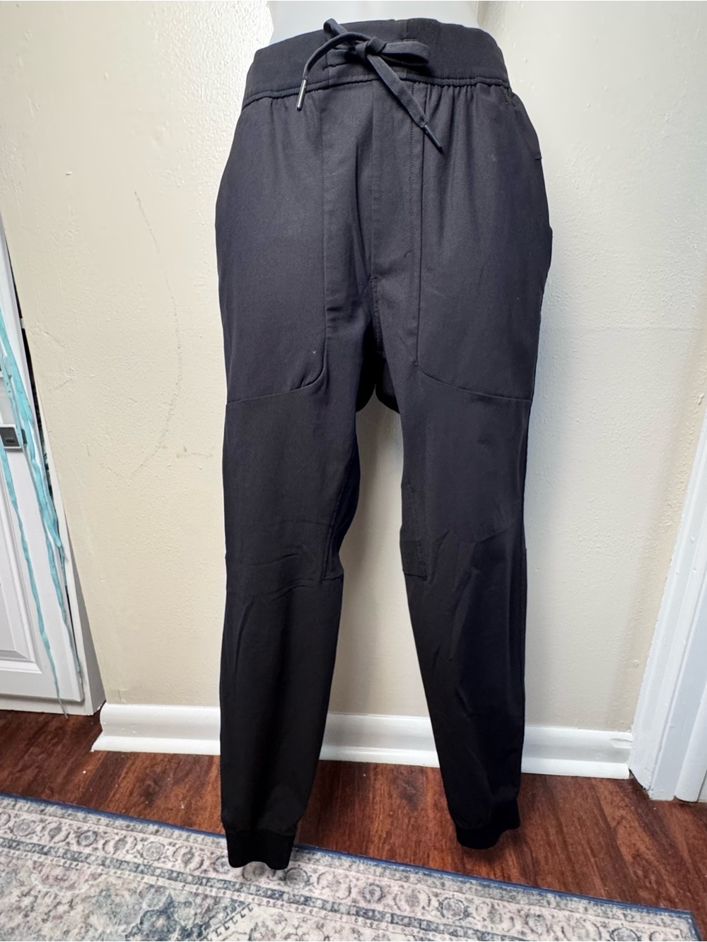 Lululemon Black Joggers XS Travel Athletic Zip Pocket